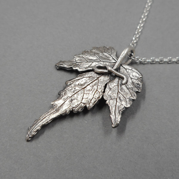Porcelain Berry Leaf Pendant in Fine Silver