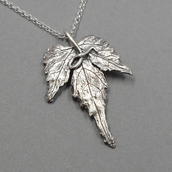 Porcelain Berry Leaf Pendant in Fine Silver