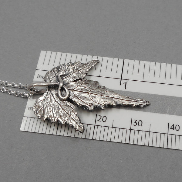 Porcelain Berry Leaf Pendant in Fine Silver