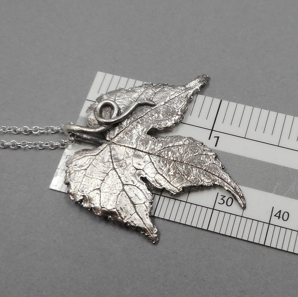 Porcelain Berry Leaf Pendant in Fine Silver