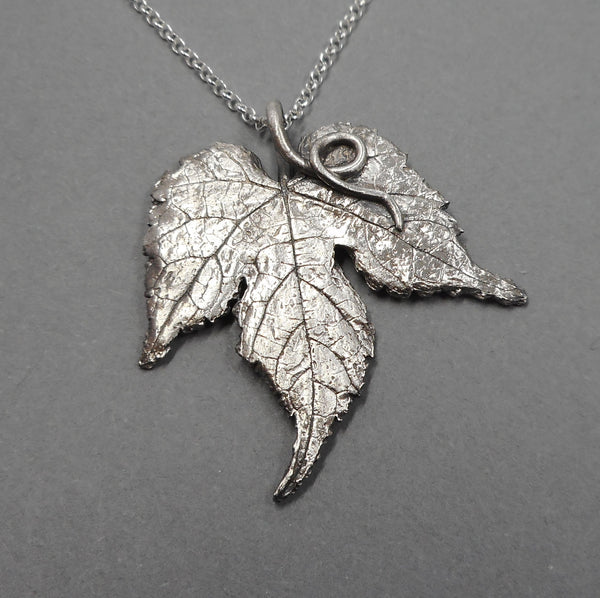 Porcelain Berry Leaf Pendant in Fine Silver