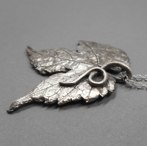 Porcelain Berry Leaf Pendant in Fine Silver