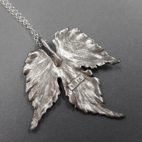 Porcelain Berry Leaf Pendant in Fine Silver