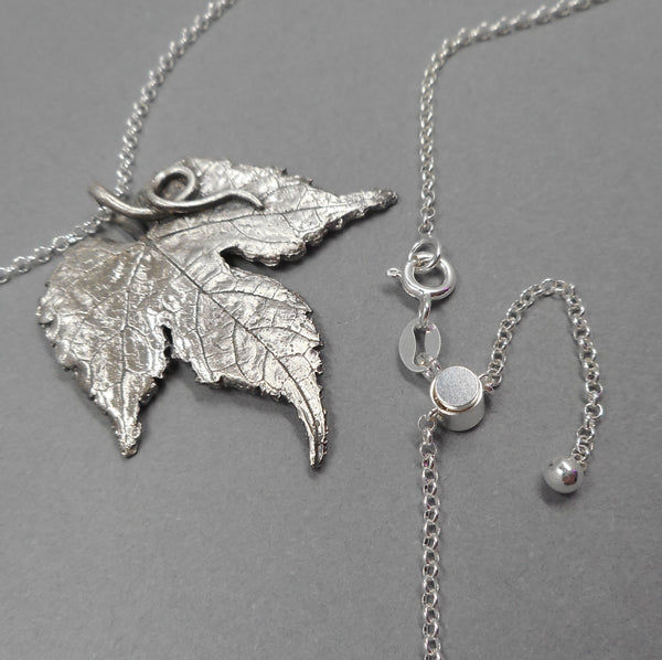 Porcelain Berry Leaf Pendant in Fine Silver