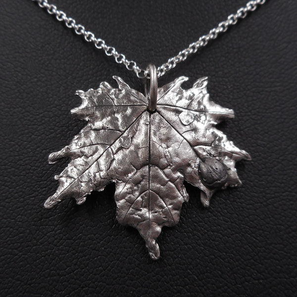 Maple Leaf Pendant with Ladybug in Fine Silver