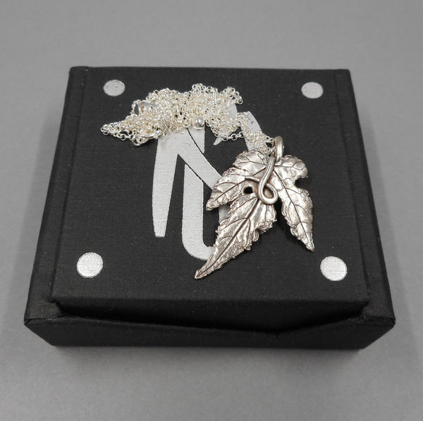 Porcelain Berry Leaf Pendant in Fine Silver