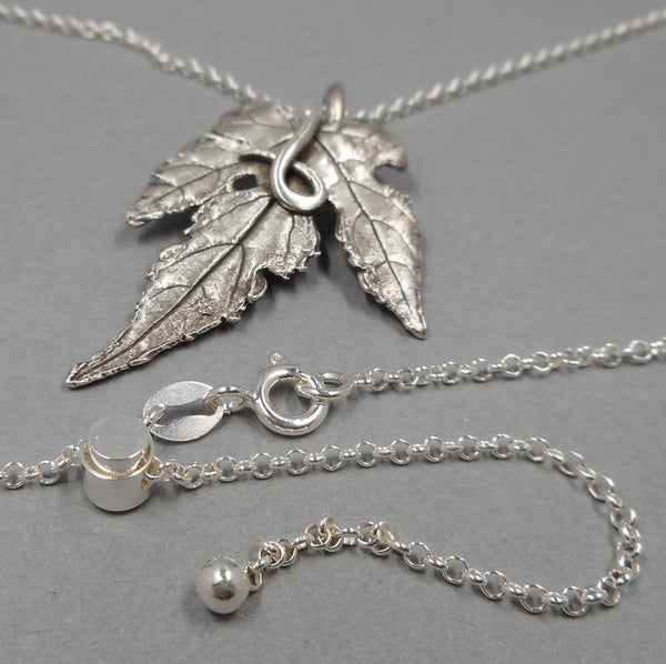 Porcelain Berry Leaf Pendant in Fine Silver