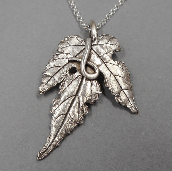 Porcelain Berry Leaf Pendant in Fine Silver